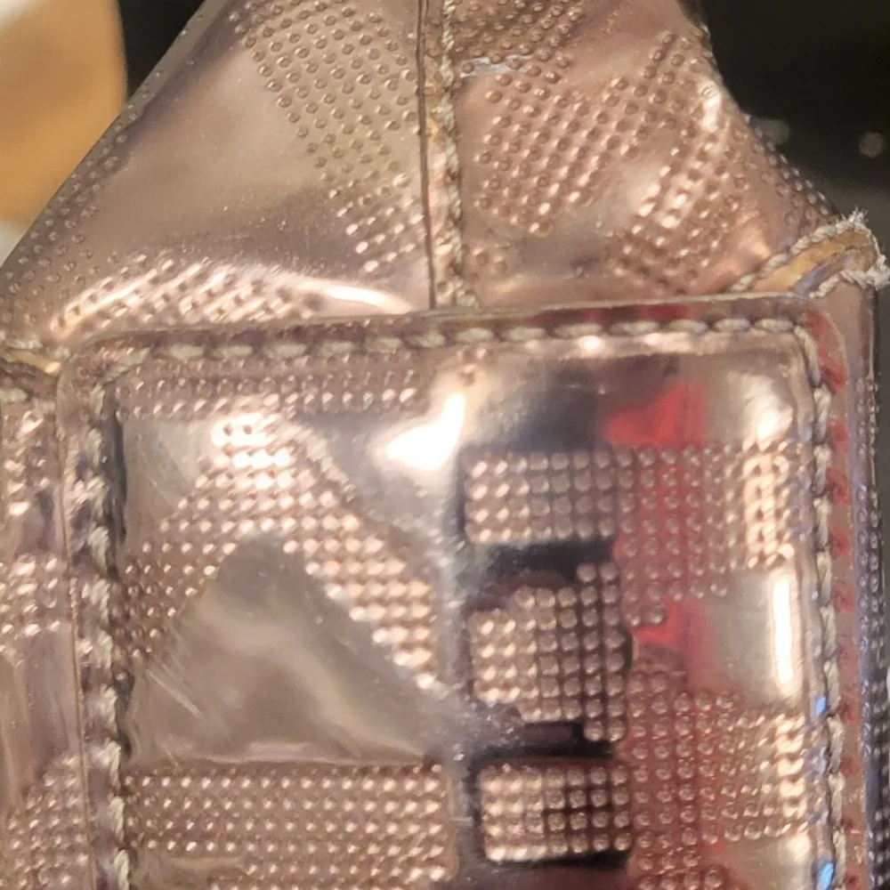 Michael Kors Silver Log Shoulder Bag With Chain Detail
